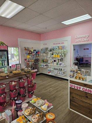 Woof Gang Bakery & Grooming Valrico