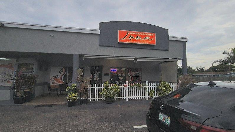 Luna Euro Cafe'& Grill-Balkan Food