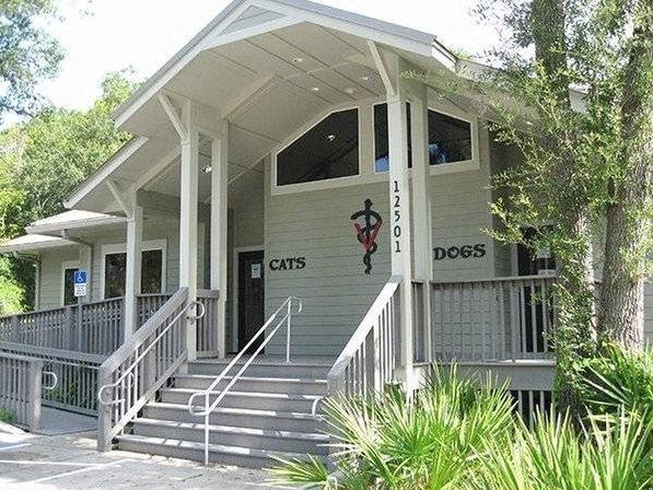 Country Chase Veterinary Hospital