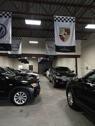 Premier Auto Lounge