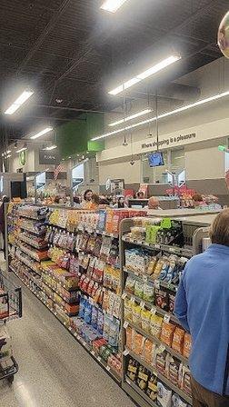 Publix Liquors at Oakbridge Centre