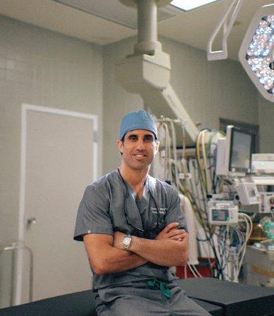 Demetri Arnaoutakis, MD