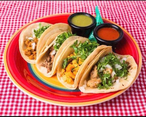 Cesaritas Antojitos Mexicanos