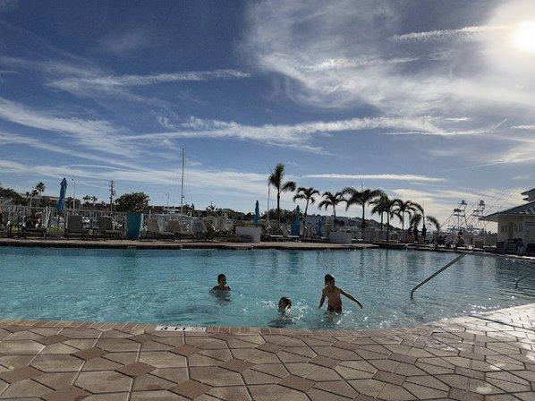 Port 32 Yacht Club
