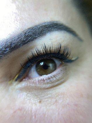 Liz Lash Bar