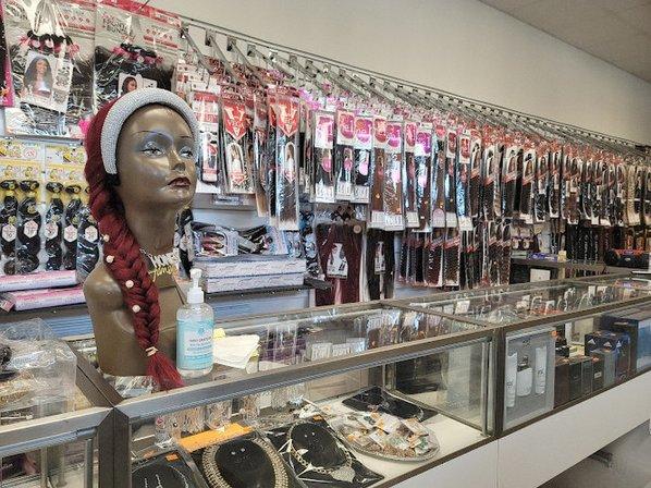 SHAQ'S BEAUTY SUPPLY