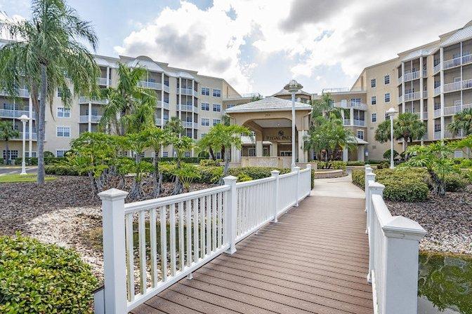Regal Palms