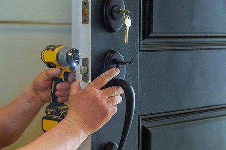 The Locksmith Guy Largo