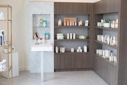 HALO salt. skin. spa.