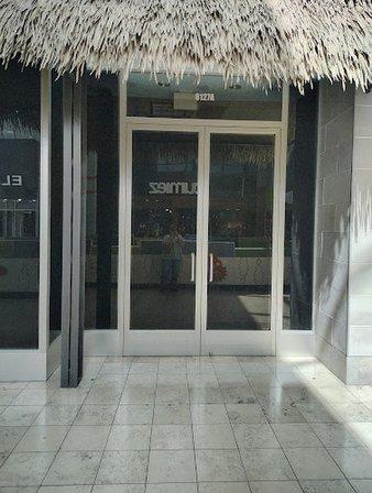 Sunglass Hut