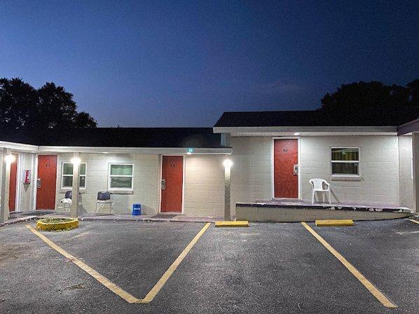 Siesta Motel