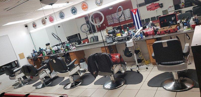Jon'h star barber cuts