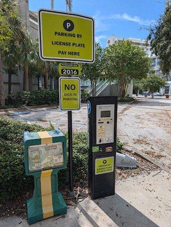 230 1st St SE Parking
