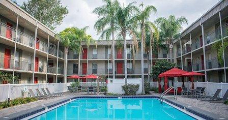 Promenade at Belleair Apartments