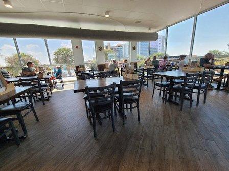 Crabby's Dockside Clearwater