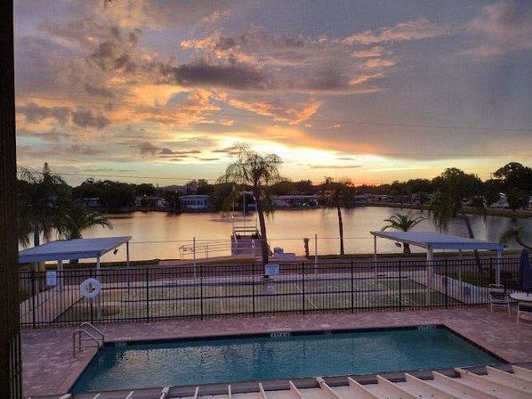 Crystal Lake Mobile Resort