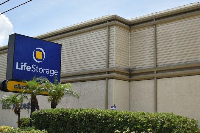 Extra Space Storage