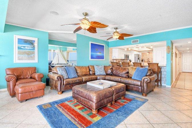 Hello Sunshine Vacation Rentals - HelloSunshineVR