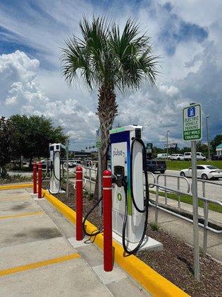 bp pulse Charging Station