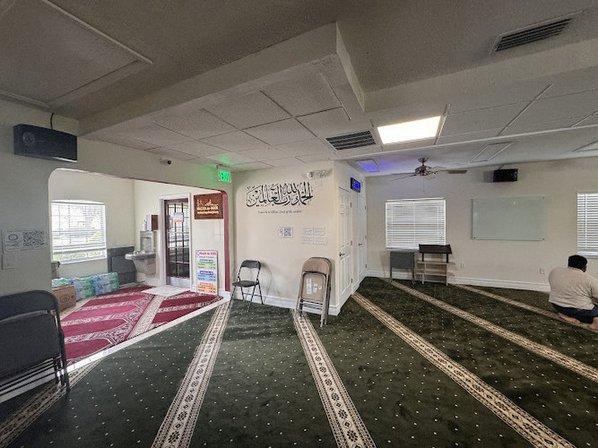 Noor Center & MasjidAnNoor (wesley chapel masjid)