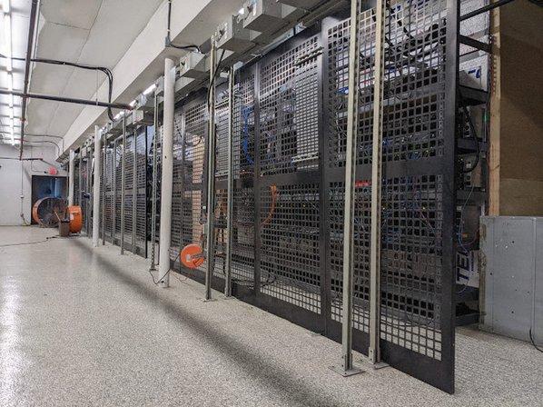 AceHost Data Center