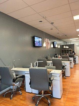 Pure Nails Lounge