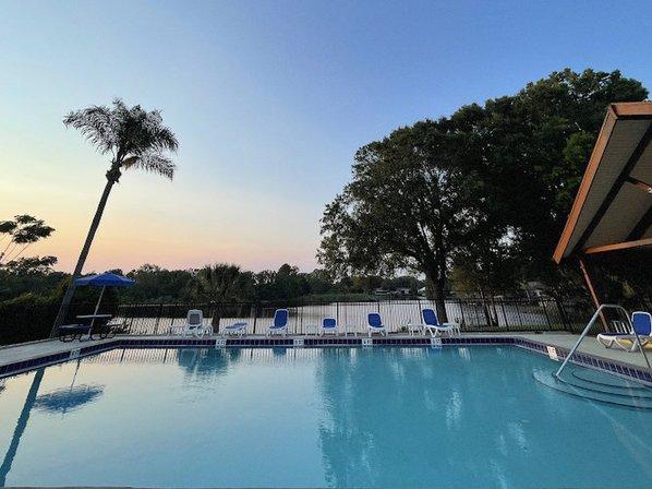 Twin Lakes Estates