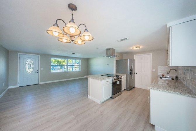 Nina's Ultimate Cleaning Service -