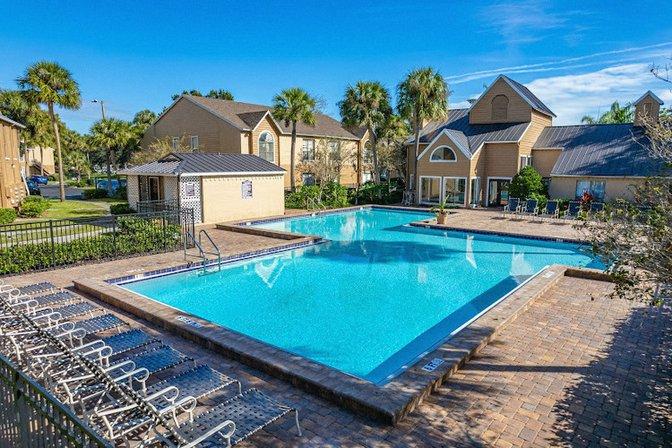 The Park at Lake Como Apartment Homes