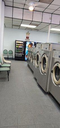 Lee's Coin Laundry