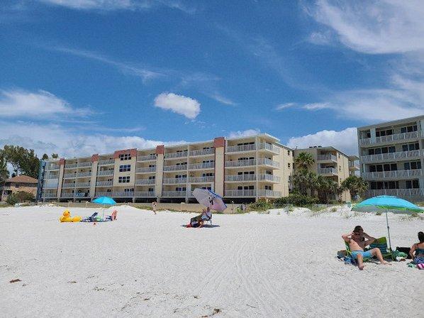 Holiday Villas II Beach Condos