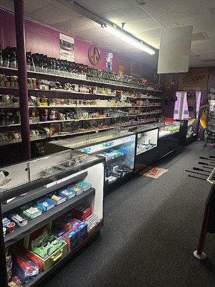 HOPPY TRAILS SMOKE SHOP
