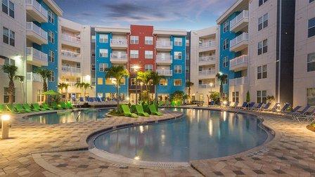 IQ Apartments