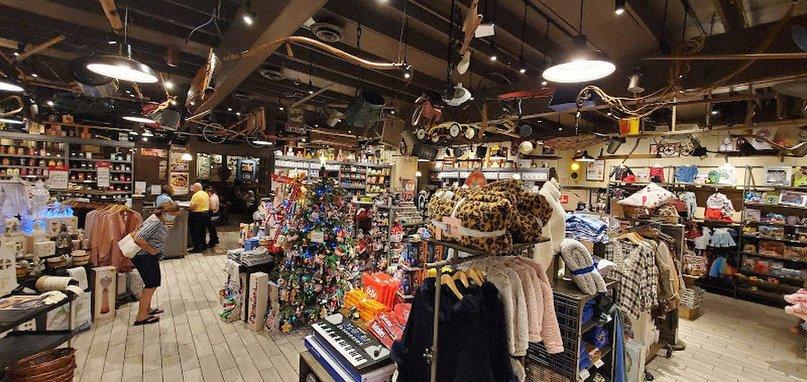 Cracker Barrel Old Country Store