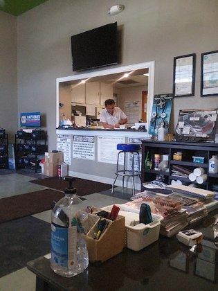 Lee's Auto Repair & Towing