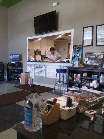 Lee's Auto Repair & Towing