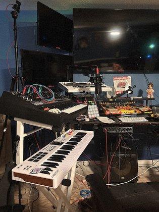 Studio 813 LLC