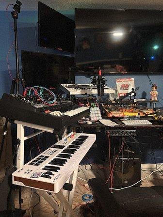 Studio 813 LLC