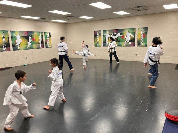 Crosskick Taekwondo