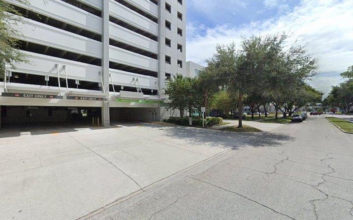 Heart Center Parking Garage
