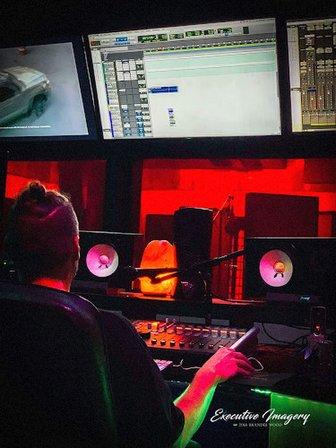 Executive Studios LLC