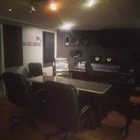 Glass House Studioz