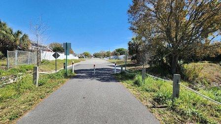 Upper Tampa Bay Trail Parking (Wilsky)