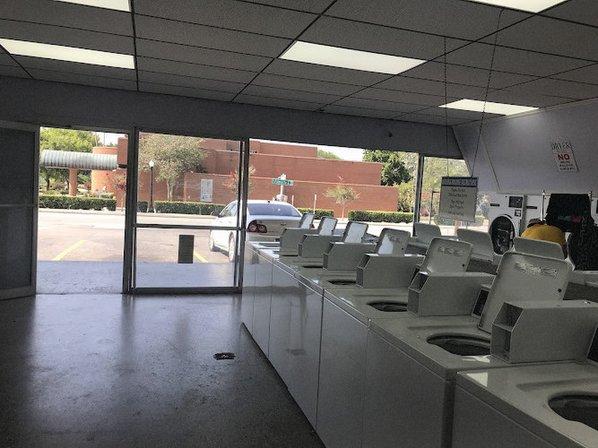 Lake Morton Coin Laundry