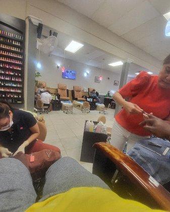 Red Nails and Spa