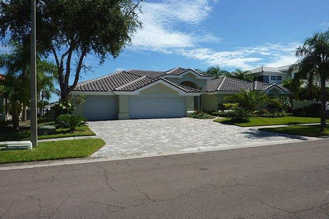 Suncoast Roofing Solutions