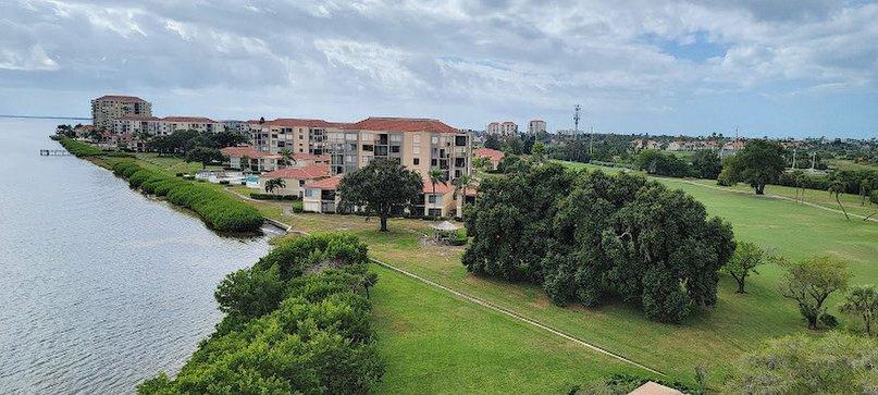 Vista De Oro Condominium