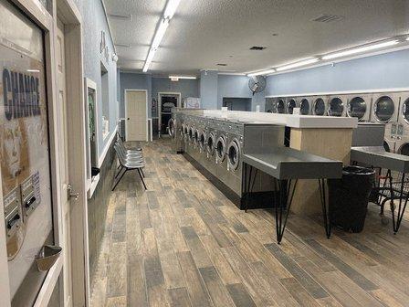 Suds On Belcher Laundromat