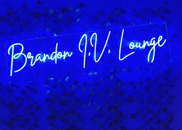 Brandon IV Lounge