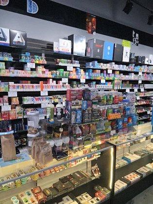 Vapor & Pipes smoke shop